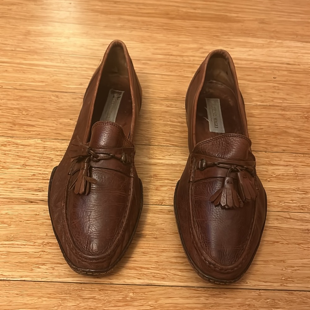 Vintage Bruno Magli brown leather tasseled loafers